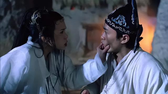 60岁的周星驰至今未娶，他一生最爱的女人是谁，其实早已透露过……