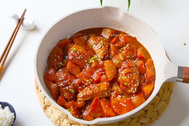 整只鸡怎么做好吃，整只冷冻鸡怎么做好吃（天冷我家最爱做的9道鸡肉菜）