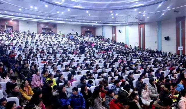 现在cv圈的一哥，姜广涛，配音圈的顶流