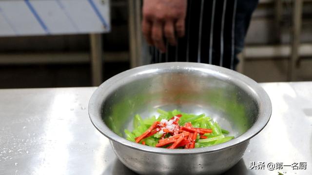 芹菜15种做法，芹菜的做法大全家常（清脆爽口超下饭）
