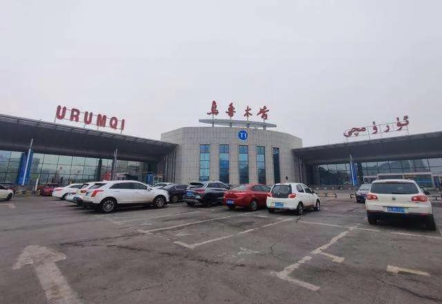 乌鲁木齐飞机场(乌鲁木齐机场在新市区吗)