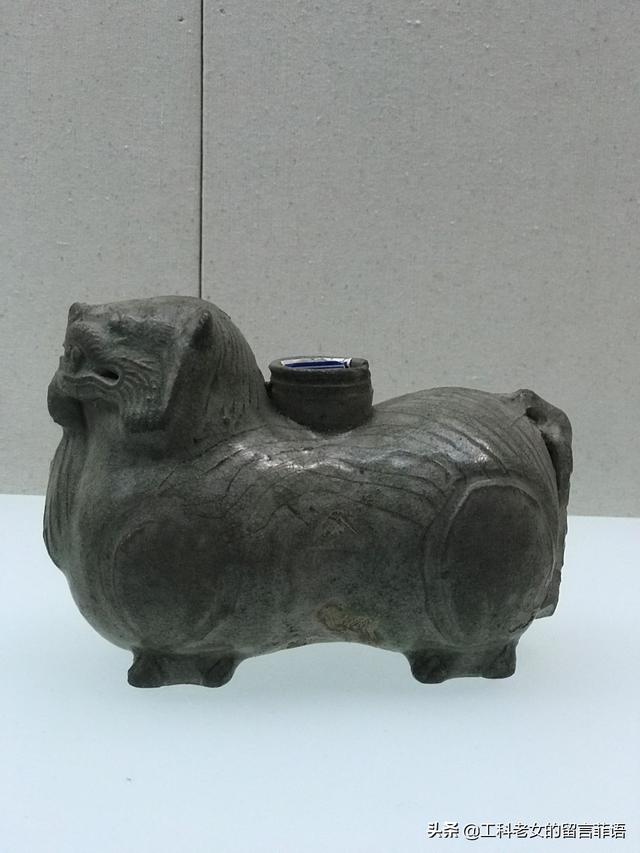 青瓷莲花尊是什么朝代的，青瓷莲花尊是什么朝代的瓷器（湖北省博：两晋和南朝时期）