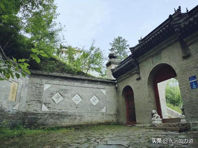 南山寺——五台山规模最大的寺院