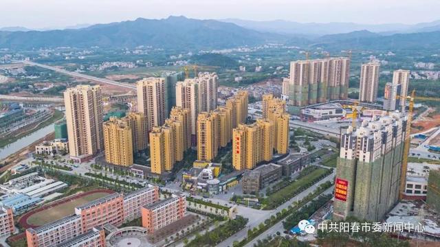 阳江第一大镇春湾镇，这里的交通发达，规模像个县城一样大