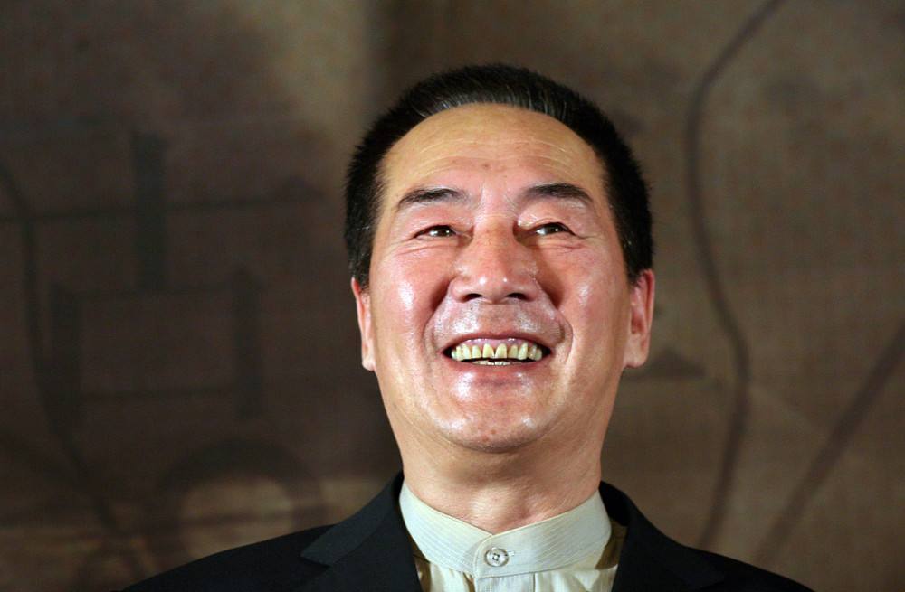 艺术家杜雨露:因肺癌去世,葬礼仅6人参加,妻子的坚持让人感动-51个人