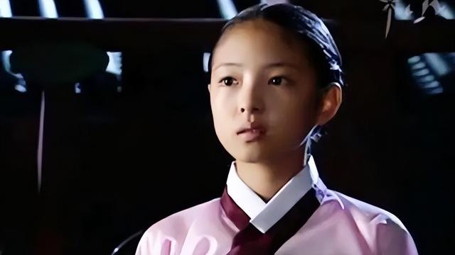 李英爱在韩国的影视圈地位，2022年韩国“10大最美女演员”排名