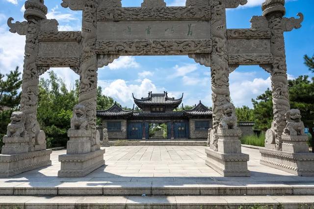 厦门景点介绍，厦门景点介绍100作文（厦门这几处山水秘境令人沉醉）