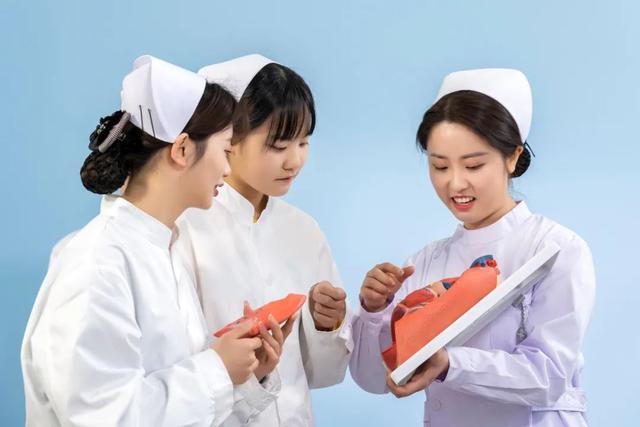 初三毕业适合女生学的专业，初三毕业适合女生学的专业贴吧（盘点初中女生不能错过的几个好专业）