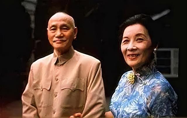 姓蒋的名人，姓蒋的名人故事,50字（蒋经国称道：演得很像我父亲）