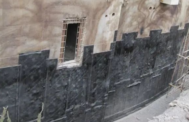 防水卷材施工规范，卷材防水施工规范有哪些（防水卷材拼接缝的处理及施工中的注意事项）