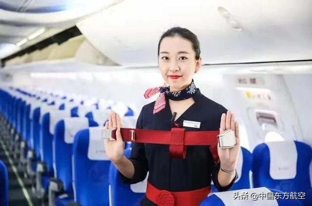 飞机哪些座位靠窗，飞机看风景最佳位置图解（飞机如何“坐”，你真的知道吗）