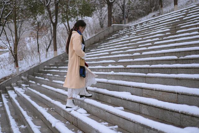 下雪打雷老古人说法，下雪打雷老古人有什么说法（农谚说“腊月打雷坟堆堆”）