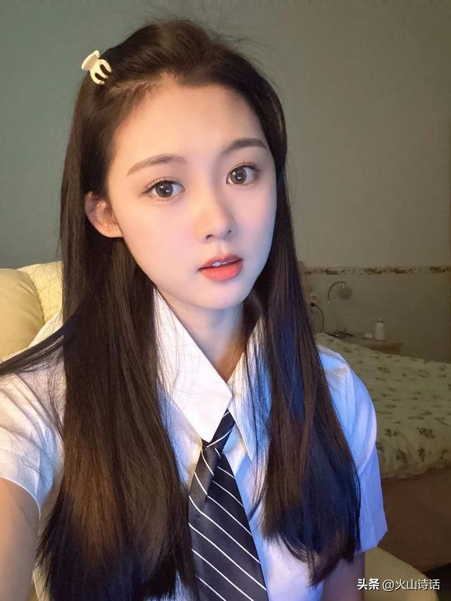 学院风裙子这么搭配秒变校园女神，学院风格裙子（还记得你的初恋吗）