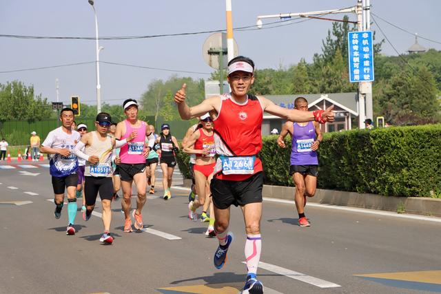 15000人！今天用脚步丈量“最美秦皇岛”！