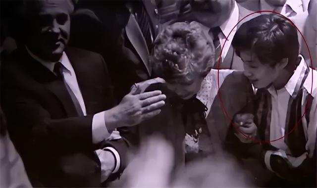 中国十大的女保镖排名，中国第一位女保镖（曾穿8斤钢板保护外宾）