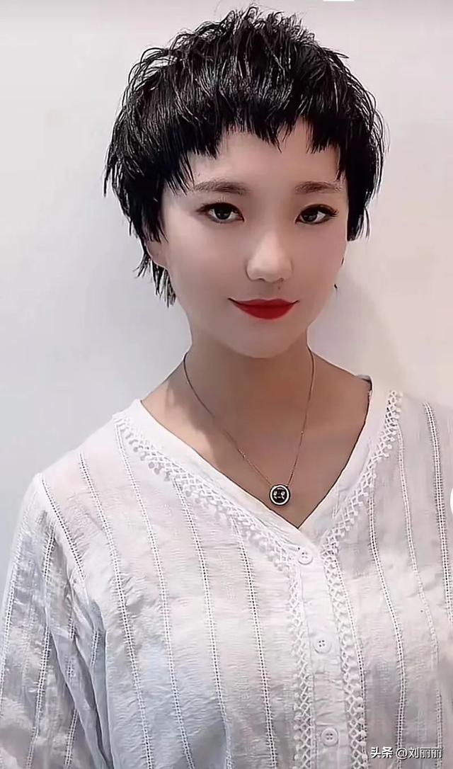 测一测自己适合什么发型，测一测你适合什么发型（最值得尝试的三种女发）