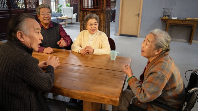 亲身经历的几种养老方式，我倾向于第四和第五种结合