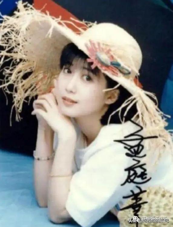 19岁女星被曝出轨，知名女星被曝“出轨”