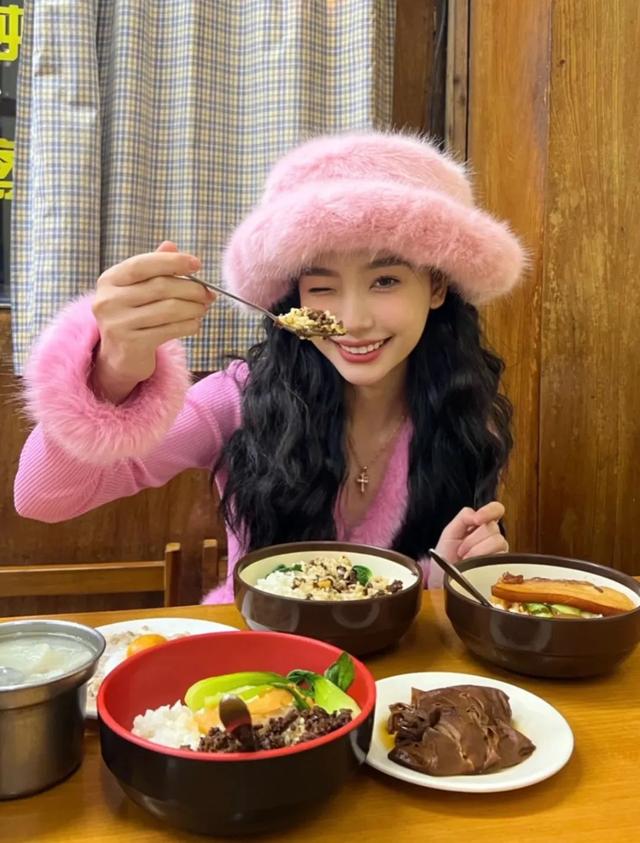 怎么拍照比较好看，怎样拍照才能拍出效果（10条把人拍好看的摄影小秘密）