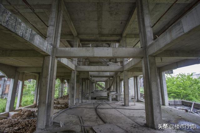 买到烂尾楼怎么办，买到烂尾楼怎么解决（专家：千万别去退房）