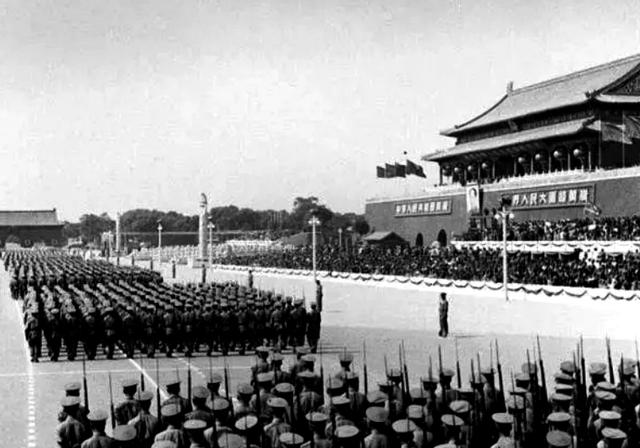 十月一放假几天，今年10月1日放假几天（10月1日成为国庆日）