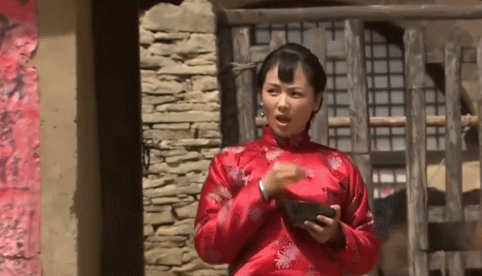 盘龙卧虎高山顶的演员，盘龙卧虎高山顶的演员是谁（把汤唯和蒋勤勤等女星放在一起）