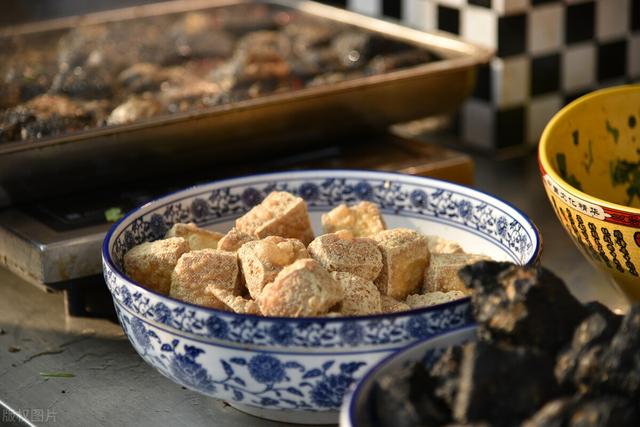 杭州名小吃有哪些，杭州有名的小吃是什么（怎么能不收藏这份最全美食攻略）