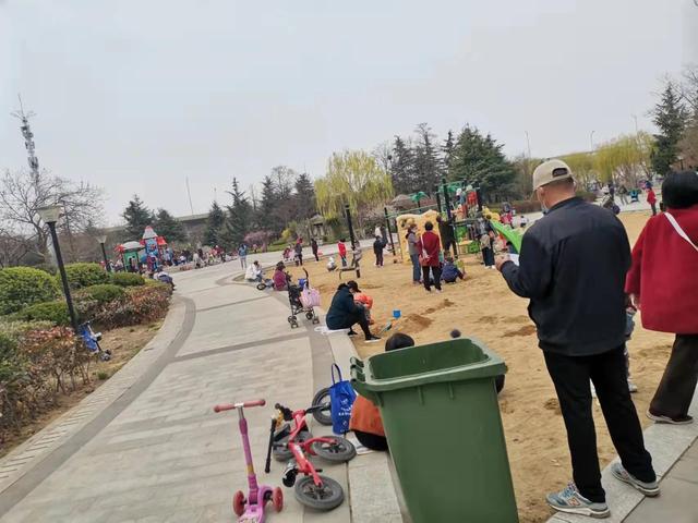 李沧区景点，青岛李沧区附近的景点（青岛/李沧/带娃挖沙小公园/赏樱花）