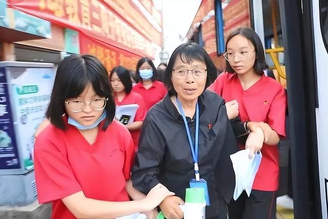 金域醫學鍾院士兒子,中國鍾南山兒子名下醫藥公司叫什麼(鍾南山通過其