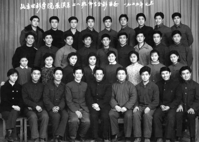谢园个人资料简介，谢园个人资料及子女（演员谢园：无儿无女去世2年后）