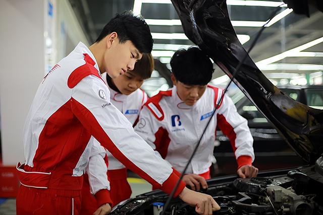 北方汽车专修学校，北方汽修有国家承认的文凭吗（初中毕业学什么技术有前途）