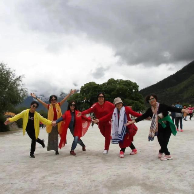 有什么成语描写赞美拉萨的天空，形容拉萨的天空的词语（天上西藏大美于行）