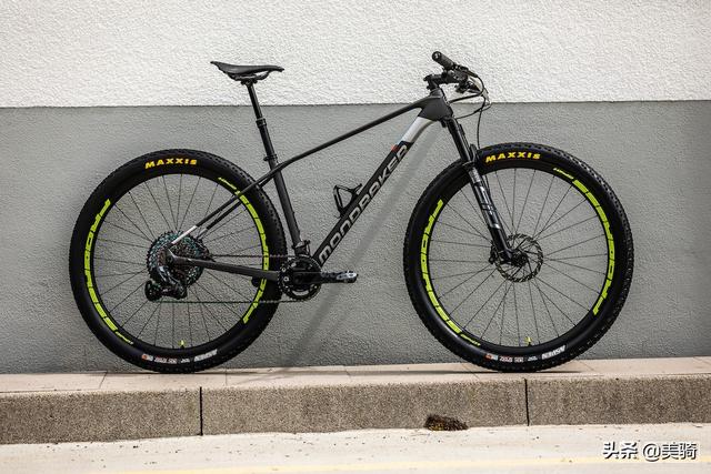 山地自行车全面图，山地世界杯赛场的9辆顶级XC硬尾山地车