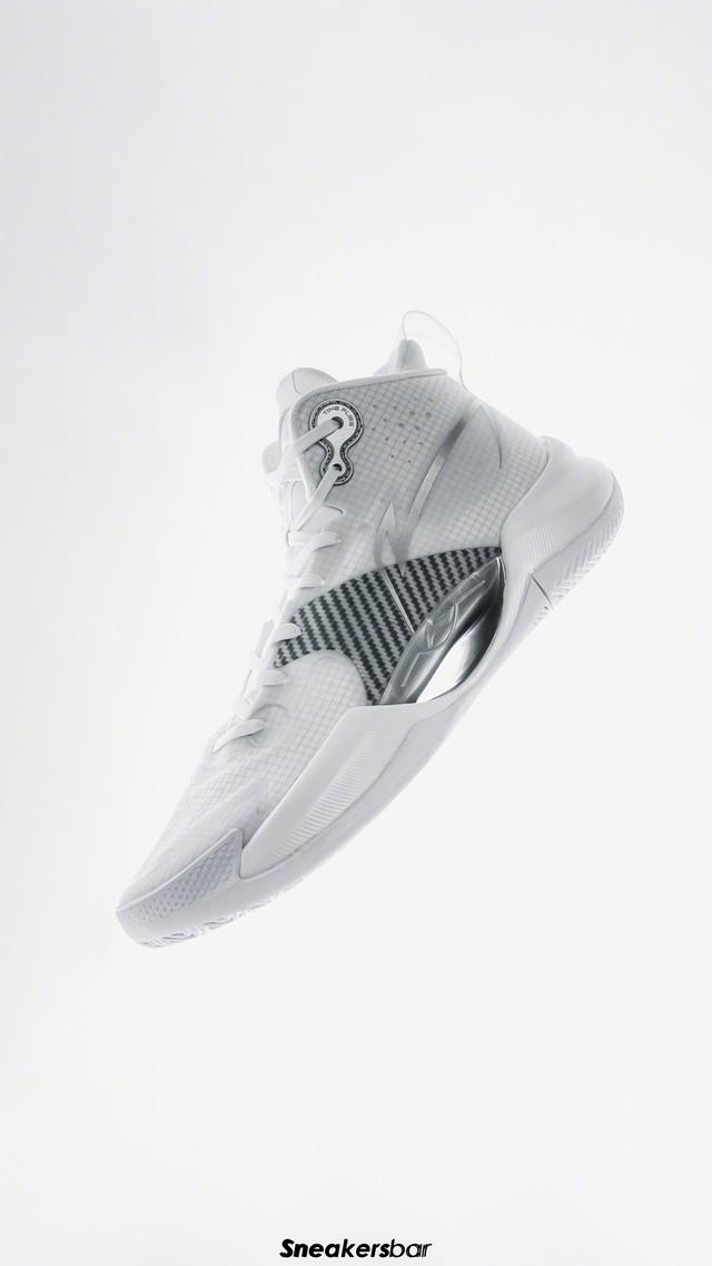 李宁篮球鞋怎么样，李宁和安踏哪个好（李宁做了一双更强的“超轻”篮球鞋）