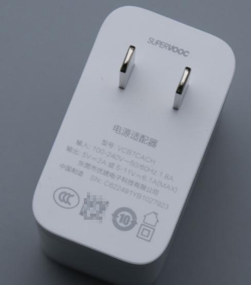 oppofindn评测，OPPO Find N对比三星（7999元起的“最小大折叠”）