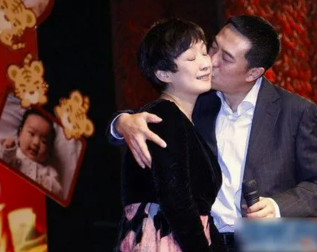 张嘉译的妻子，知名演员杜珺：与张嘉译离婚后（张嘉译的妻子是谁呀 个人资料）