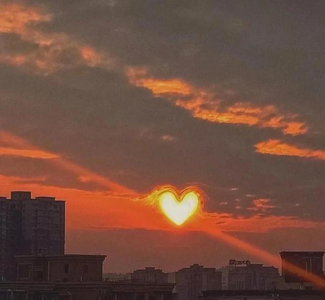 朋友圈封面 | 甜甜的文字控背景图，朋友圈封面尺寸（适合发朋友圈的浪漫文案）