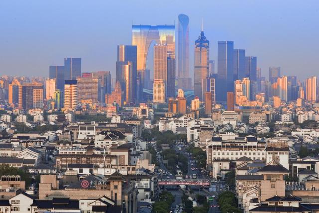 2022年江苏省高考人数，无锡2022年参加高考人数为24038（C9高校在江苏省和浙江省的录取情况对比）