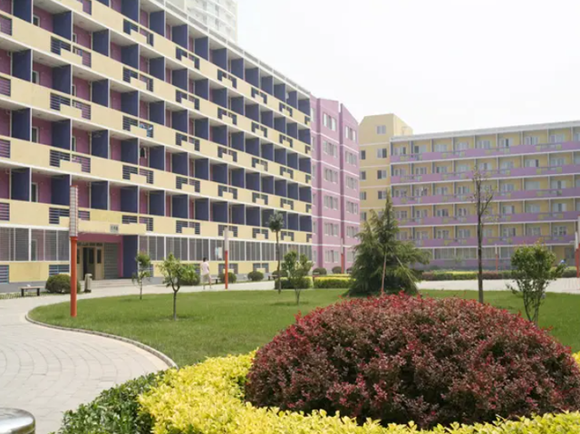 首都经济贸易大学分数线，首都经济贸易大学2021年各省各专业录取分数线（首都经济贸易大学招生“遇冷”）