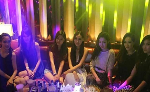 温州女商人阿秋，夜光剧本事件真相（看似风光实际生活也很坎坷）