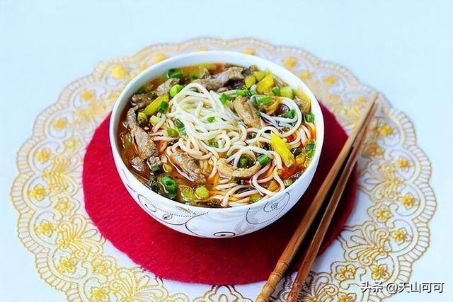 猪头怎么煮好吃，冬季最好吃六种热汤面
