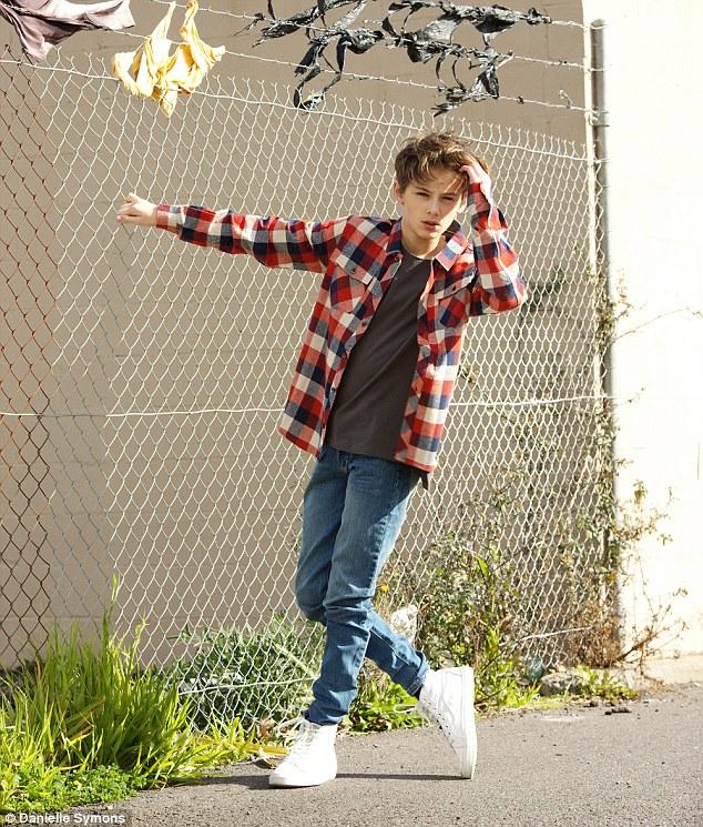 世界第一美少年，世界美少年（12岁就被誉为“世界第一美少年”）