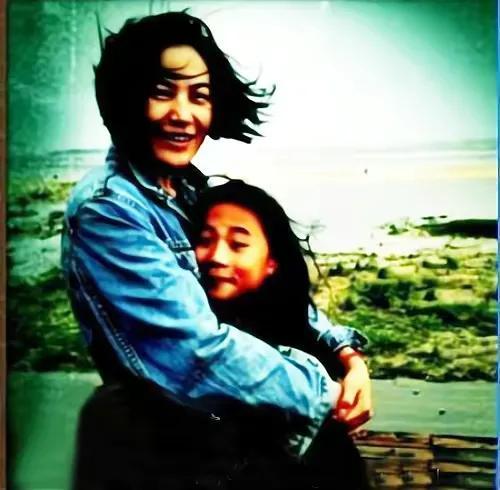 窦唯前妻高原现状，窦唯第二任妻子高原出生于（却与窦唯不到两年就离婚）