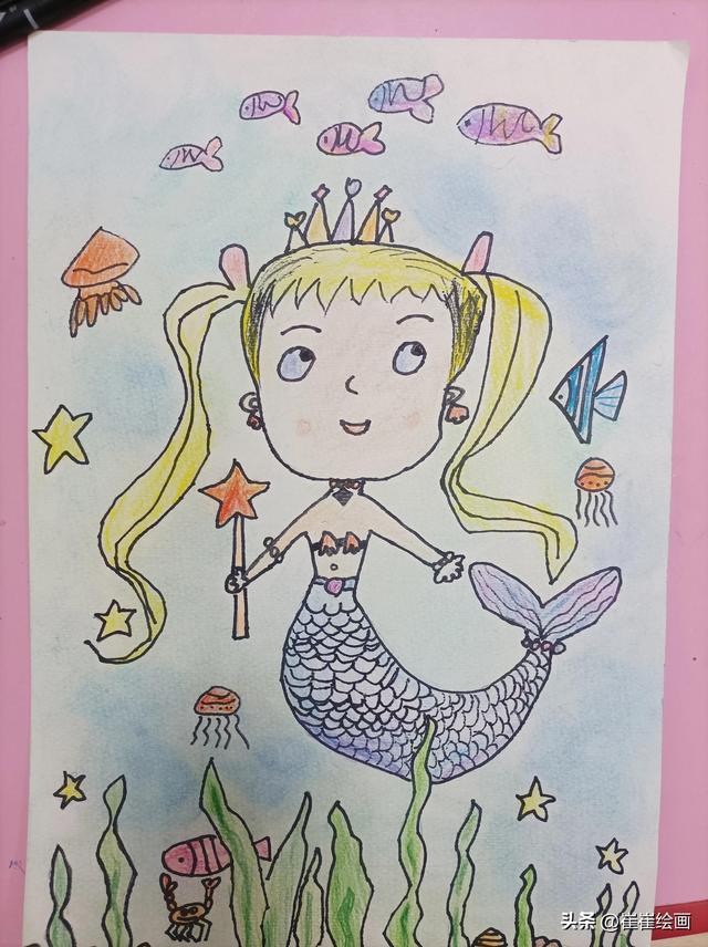 抓笔的正确姿势，儿童写字正确握笔姿势（儿童美育各个时期侧重点）