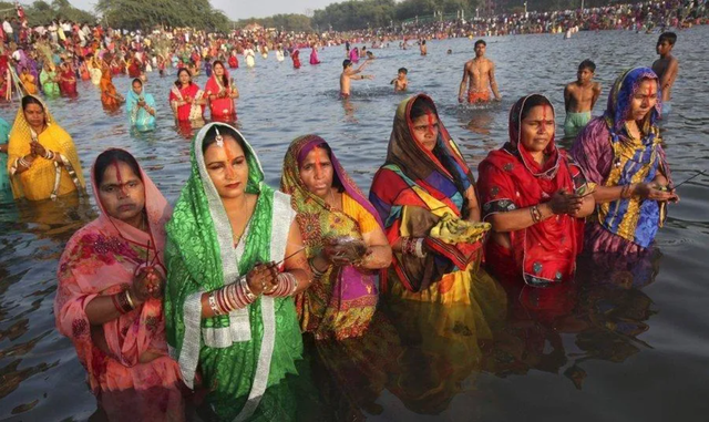 印度女性的社会问题，印度女性的社会问题纪录片（为何印度女性处境仍如此凄惨）