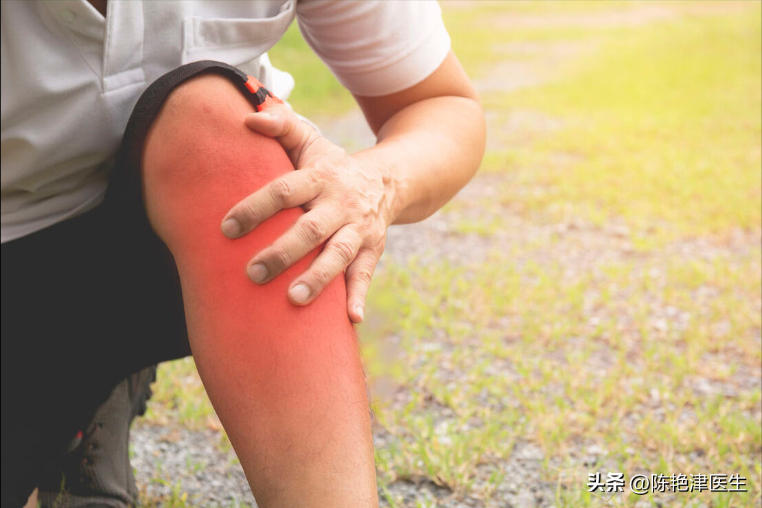 而腿部发麻可以由慢性静脉功能不全,糖尿病引起.