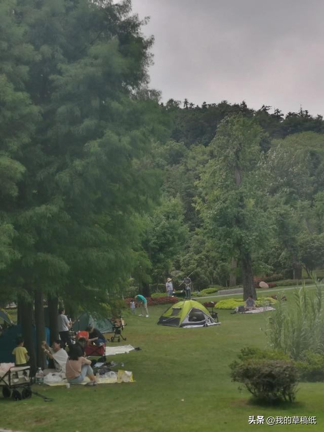 十一假期出游可畅玩银杏湖乐园，湖光山色风景迷人