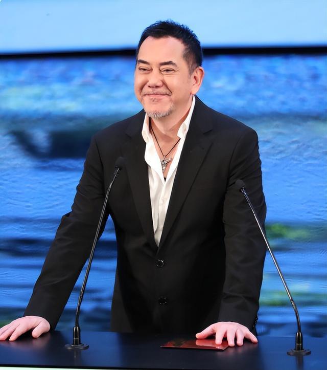 黄秋生的人品怎么样，黄秋生现身金像奖被众人唾弃