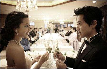 金喜善老公，和老公结婚15年（金喜善老公设计眼镜品牌是什么）