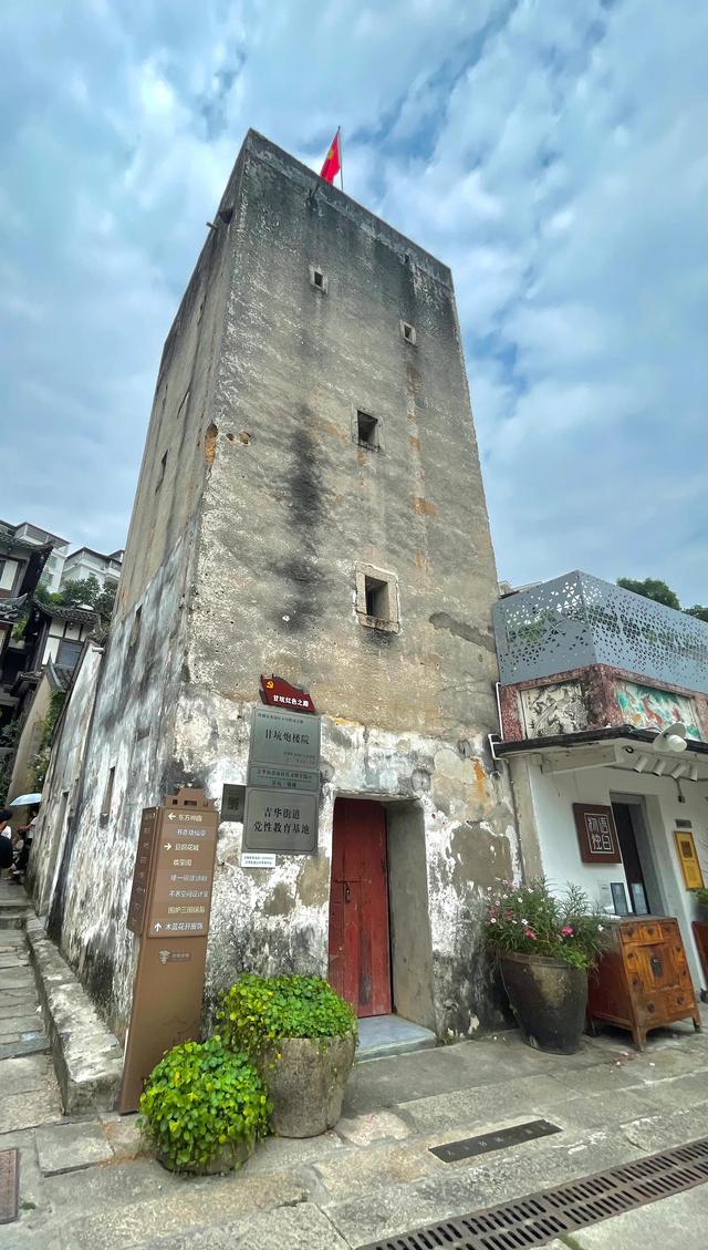 深圳甘坑客家小镇，深圳游玩甘坑客家小镇半日游攻略（客家文化特色小镇“甘坑古镇”）